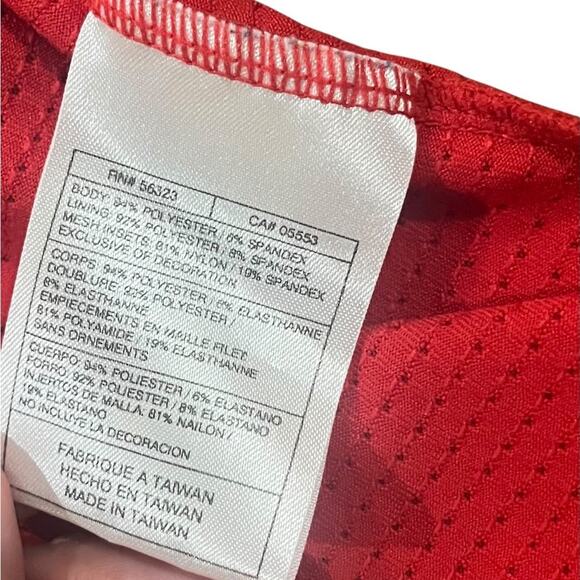 NIKE Cropped Workout Top Womens Size Medium Red V Neck Mesh Lined Athletic - Picture 8 of 8